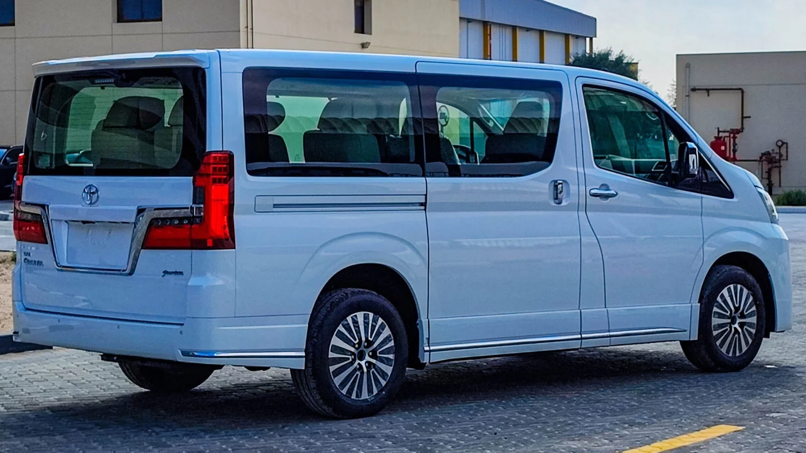 Toyota Granvia 2.8L DSL V AT