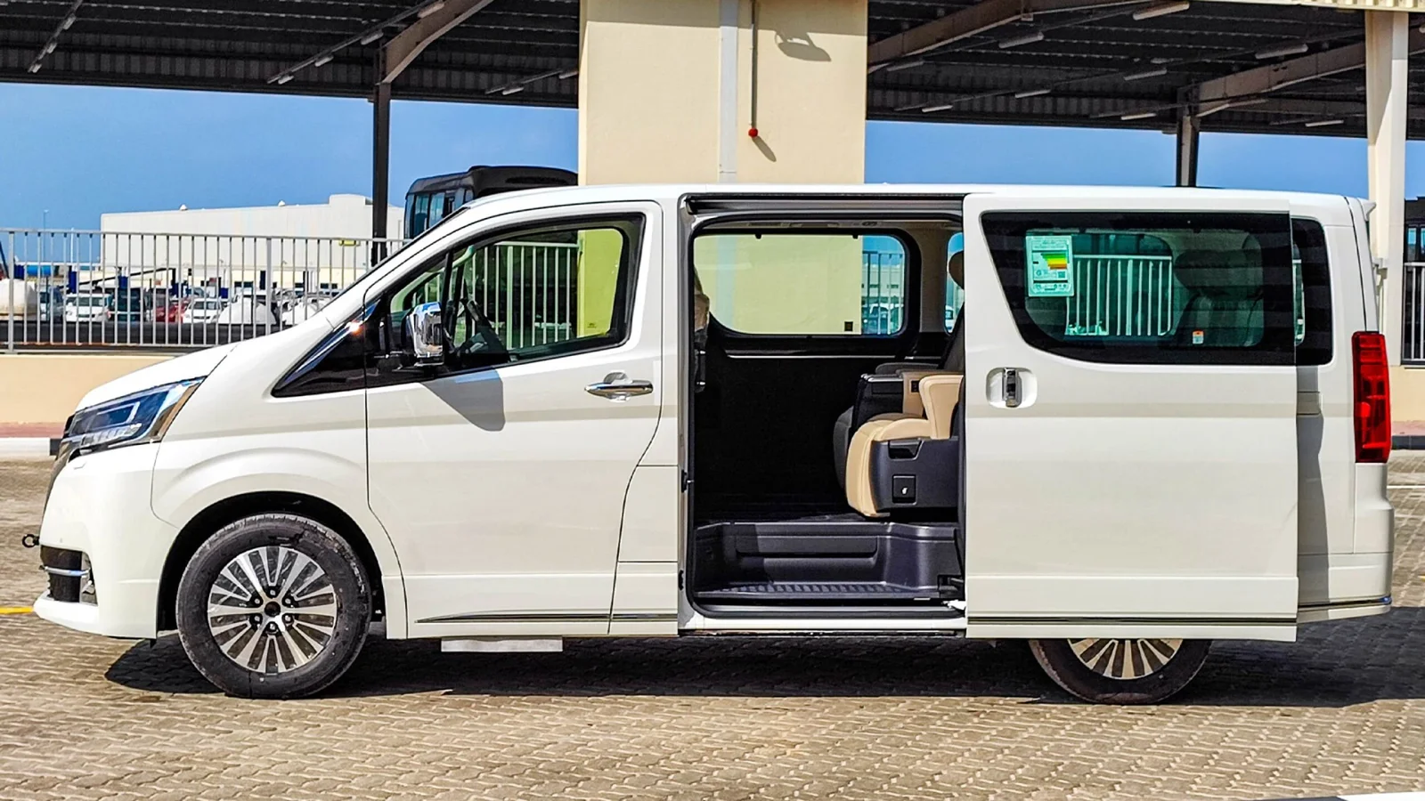 Toyota Granvia 2.8L DSL V AT