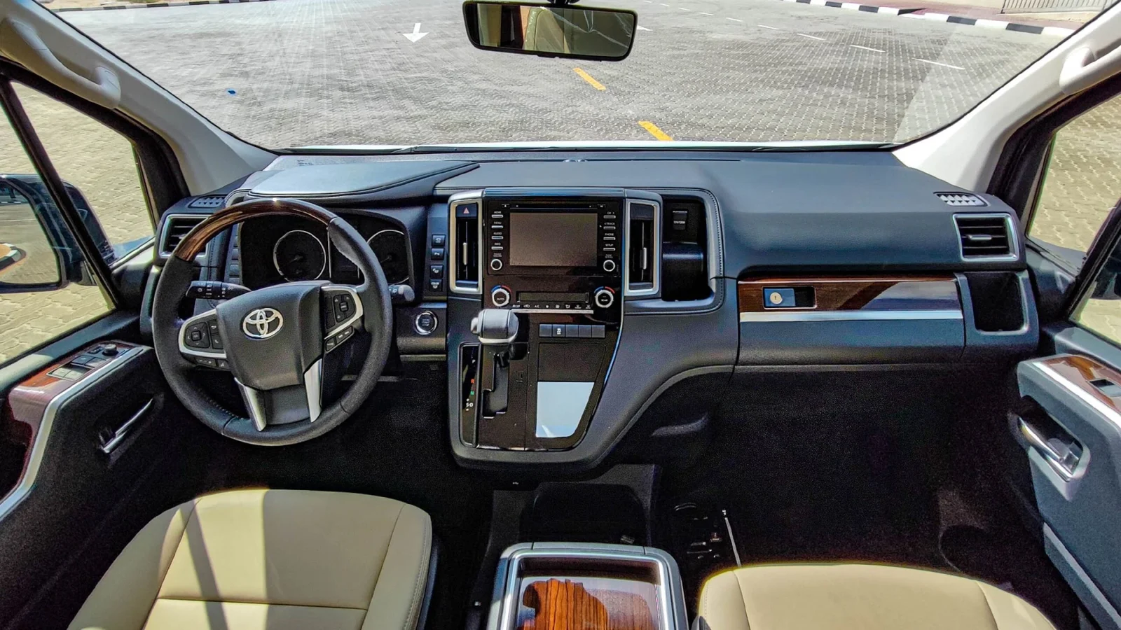 Toyota Granvia 2.8L DSL V AT