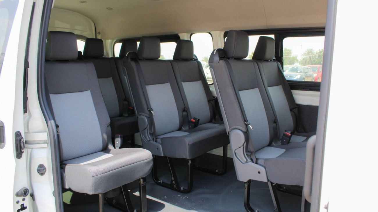 Toyota Hiace 2.8L DIESEL HIGHROOF 14 SEATER MANUAL