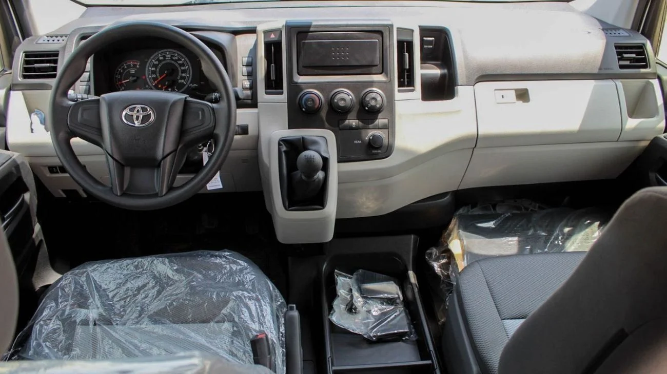 Toyota Hiace 2.8L DIESEL HIGHROOF 14 SEATER MANUAL