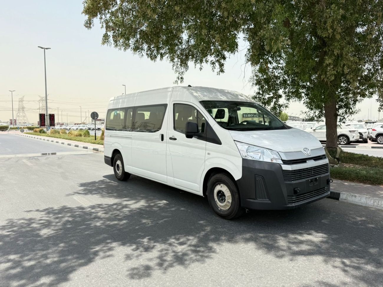 Toyota Hiace GL -High Roof Commuter 3.5L AT