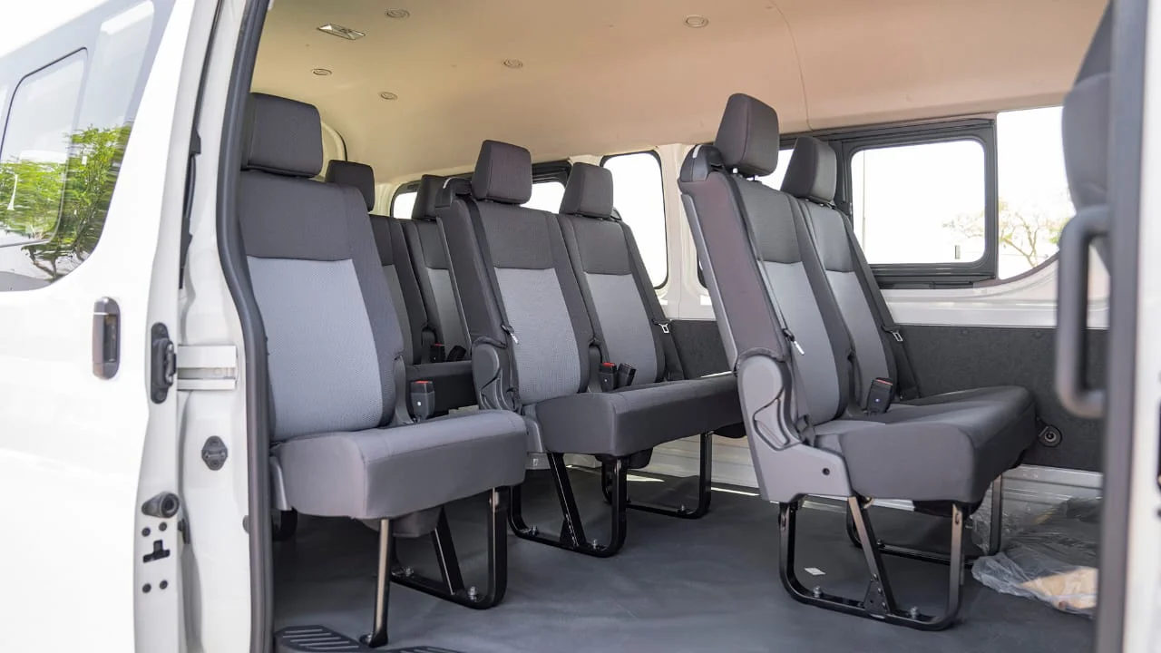  TOYOTA HIACE HR 2.8D MT 14 SEATER MY2026 – WHITE