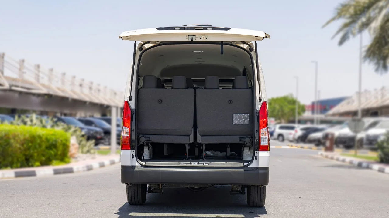  TOYOTA HIACE HR 2.8D MT 14 SEATER MY2026 – WHITE