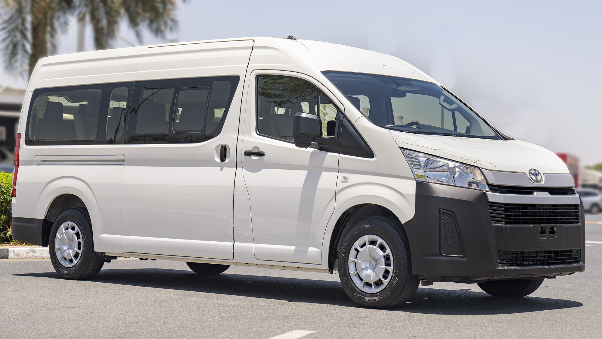 TOYOTA HIACE HR 2.8D MT 14 SEATER