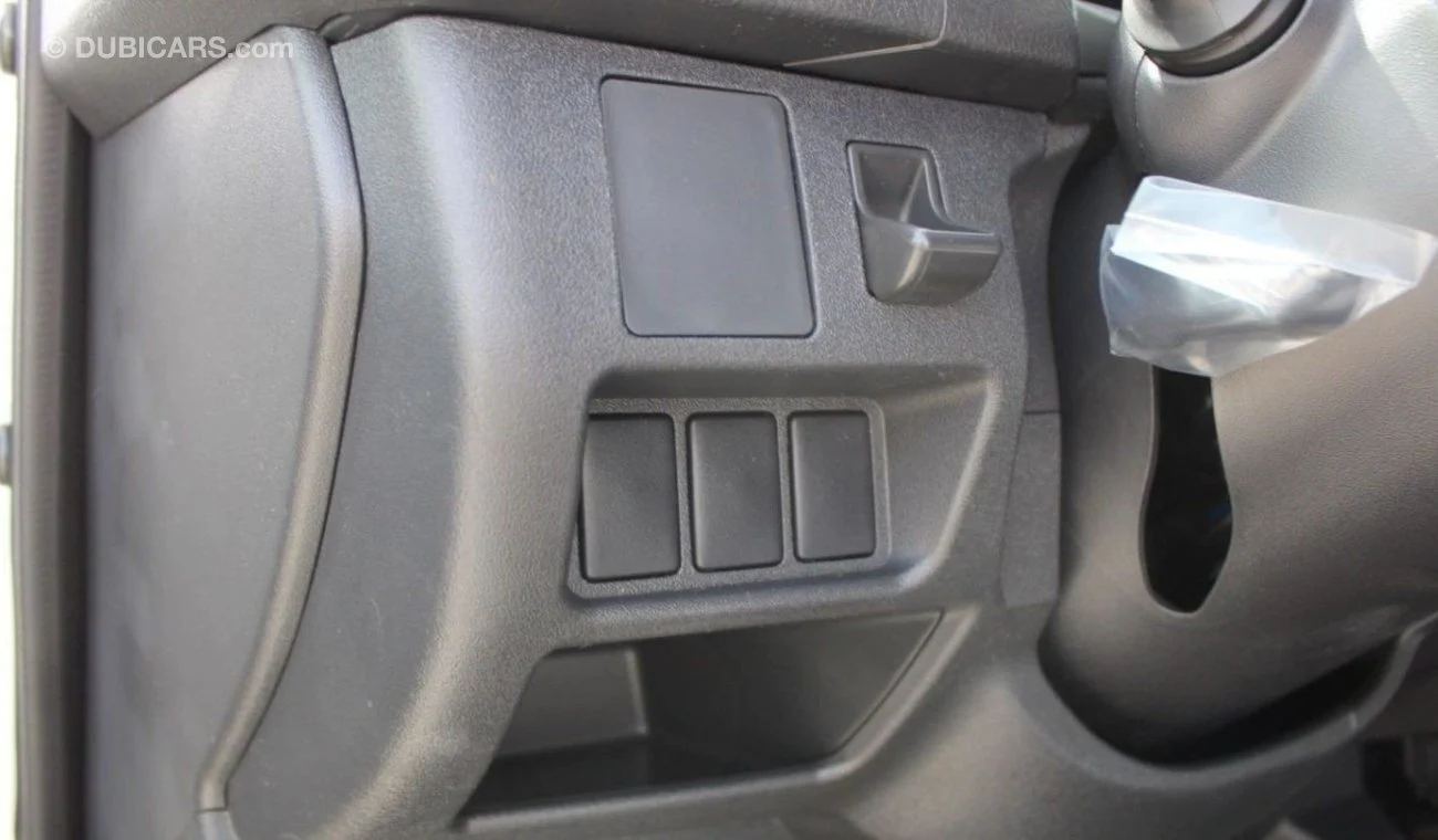 Toyota Hiace Toyota Hiace 2.5L High Roof Diesel