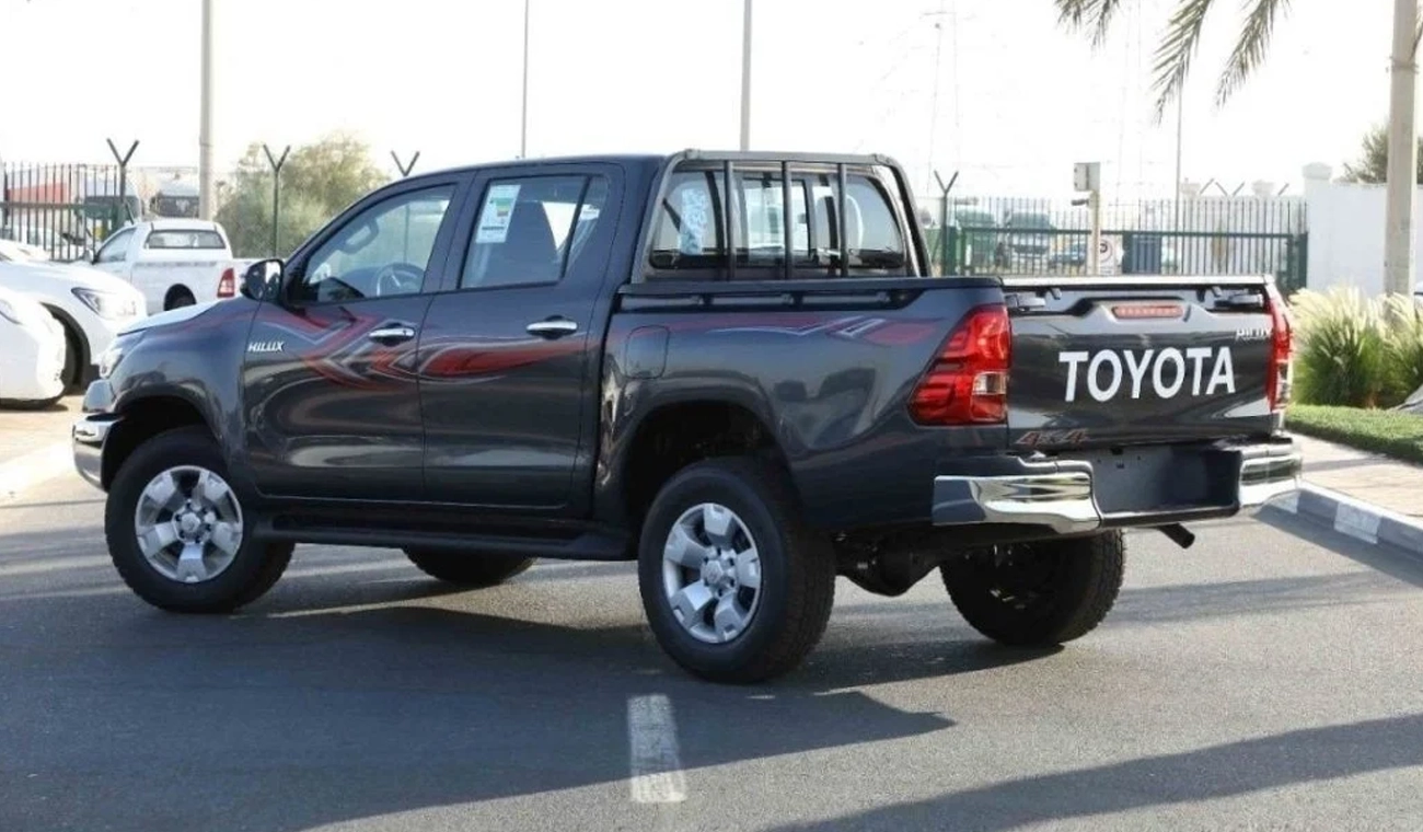 Toyota Hilux AT 2.4L Mid AT DIESEL