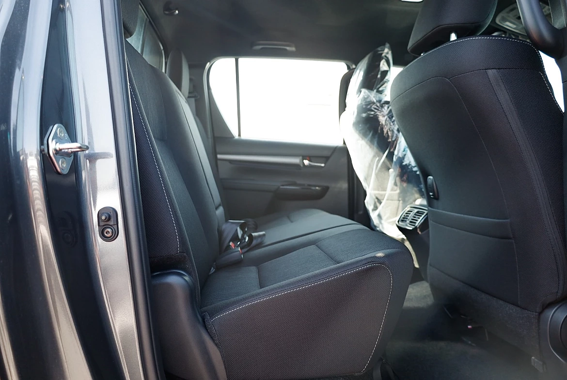 Toyota Hilux 4.0 Adventure _ GRAY