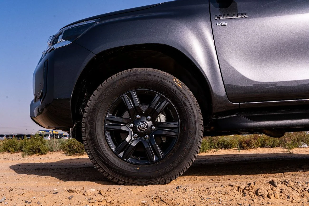 Toyota Hilux 4.0p _ at _ dc 4WD pickup 2026