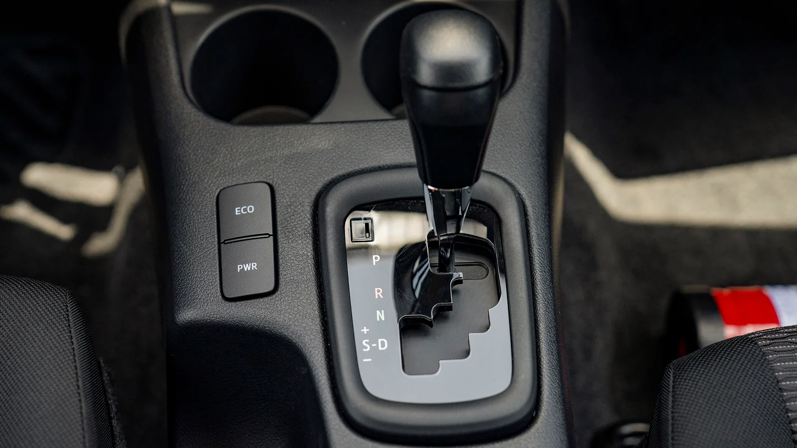 TOYOTA HILUX DC 2.4D AT 4X4 MY2025– GREY - FULL OPTION