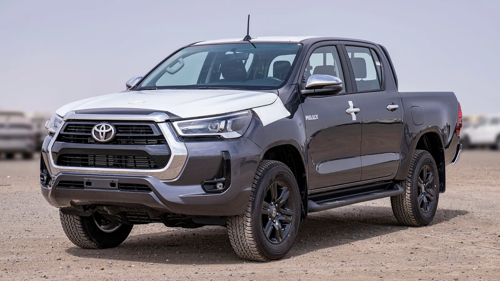 TOYOTA HILUX DC 2.4D AT 4X4 MY2025 - MID OPTION