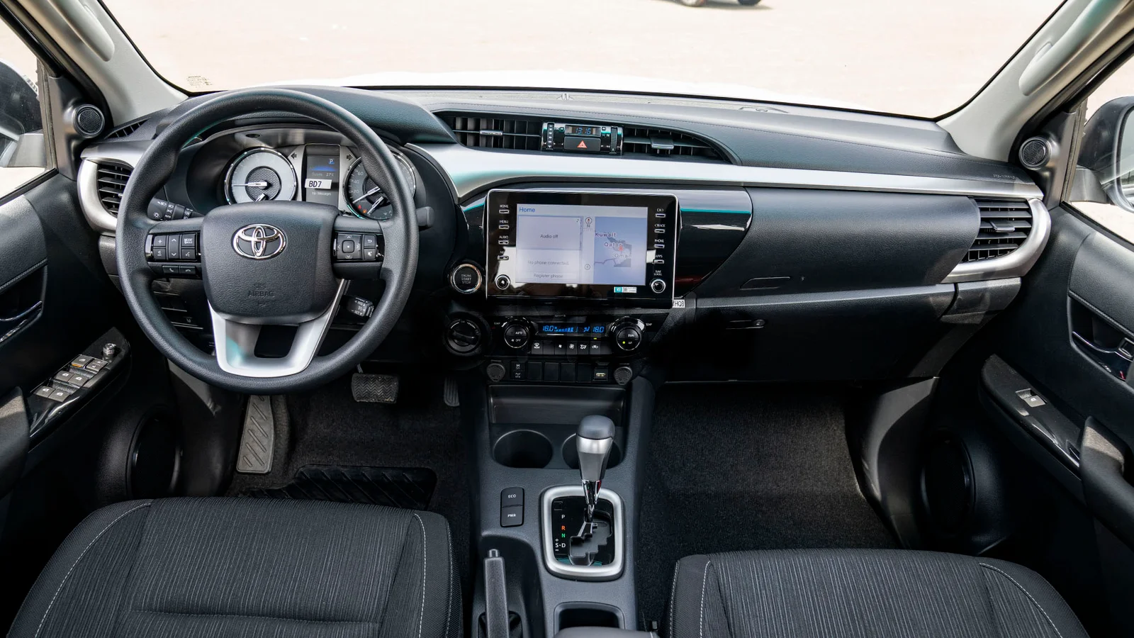 TOYOTA HILUX DC 2.4D AT 4X4 MY2025 - MID OPTION