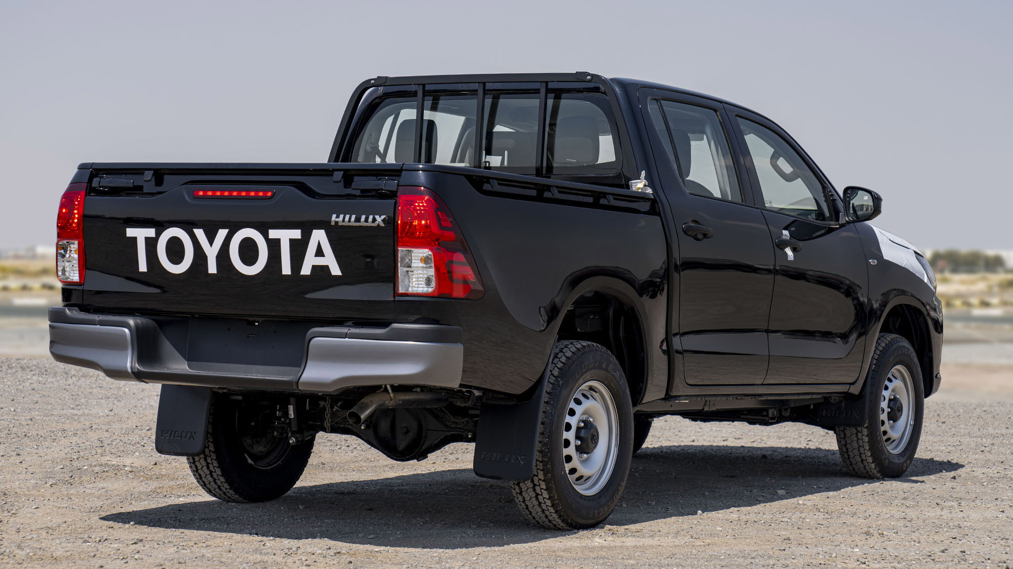  TOYOTA HILUX DC 2.4D MT 4X4 P.WINDOW_ BLACK