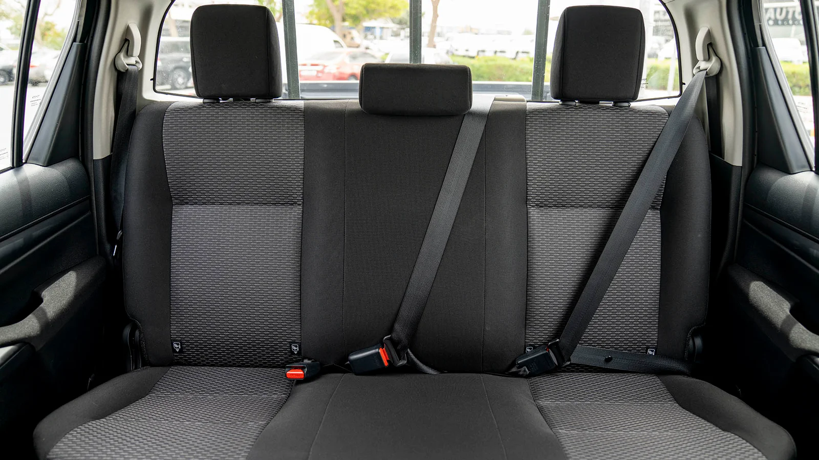  TOYOTA HILUX DC 2.4D MT 4X4 P.WINDOW MY2025