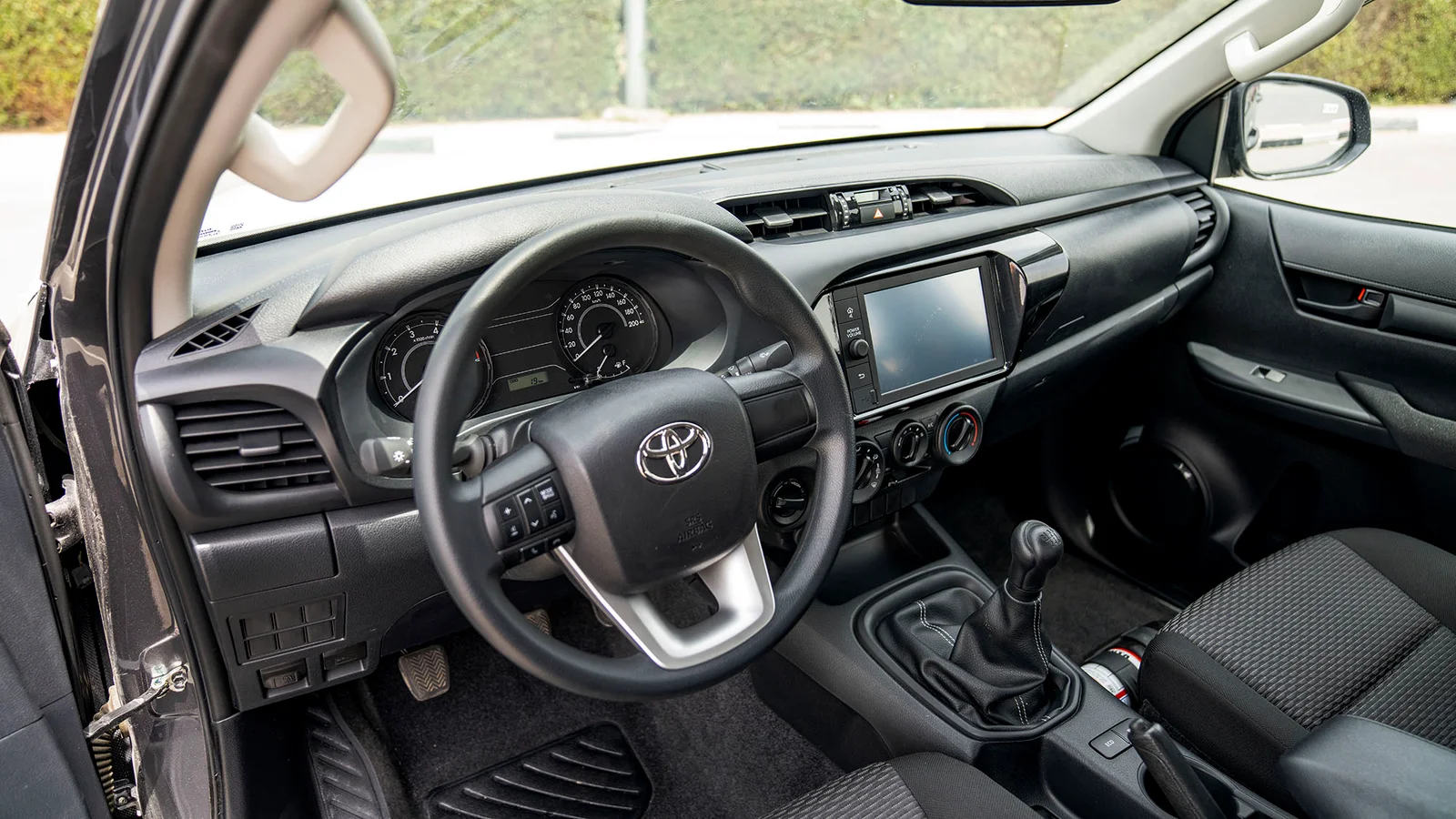  TOYOTA HILUX DC 2.4D MT 4X4 P.WINDOW MY2025