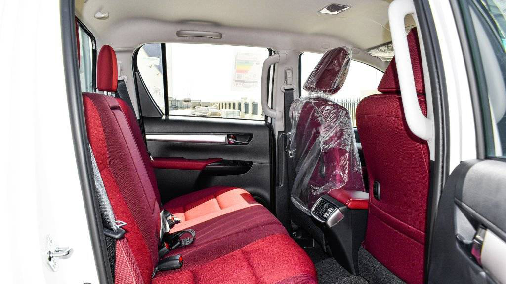 TOYOTA HILUX DC 2.8L MT 4X4 (DIESEL)