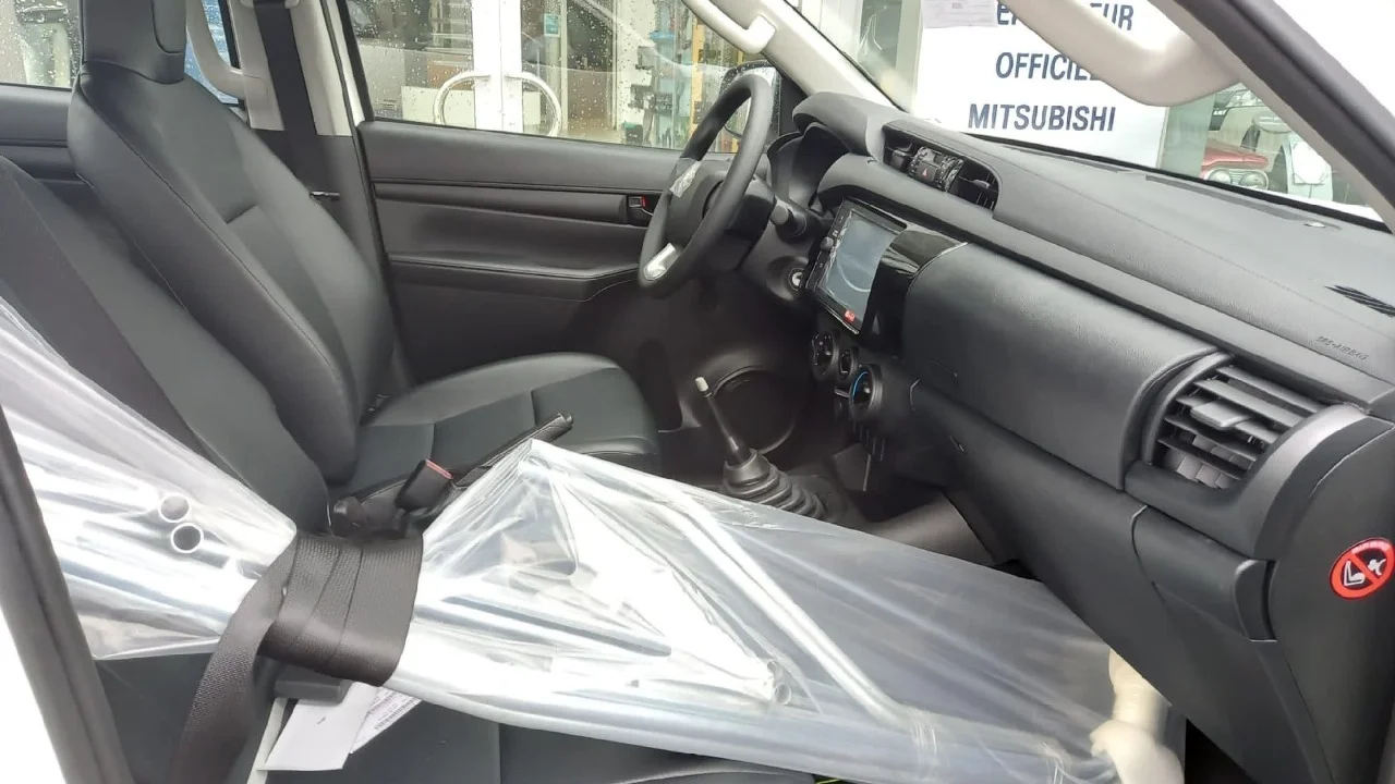 TOYOTA HILUX DC 3.0D MT 4X4 MY2025