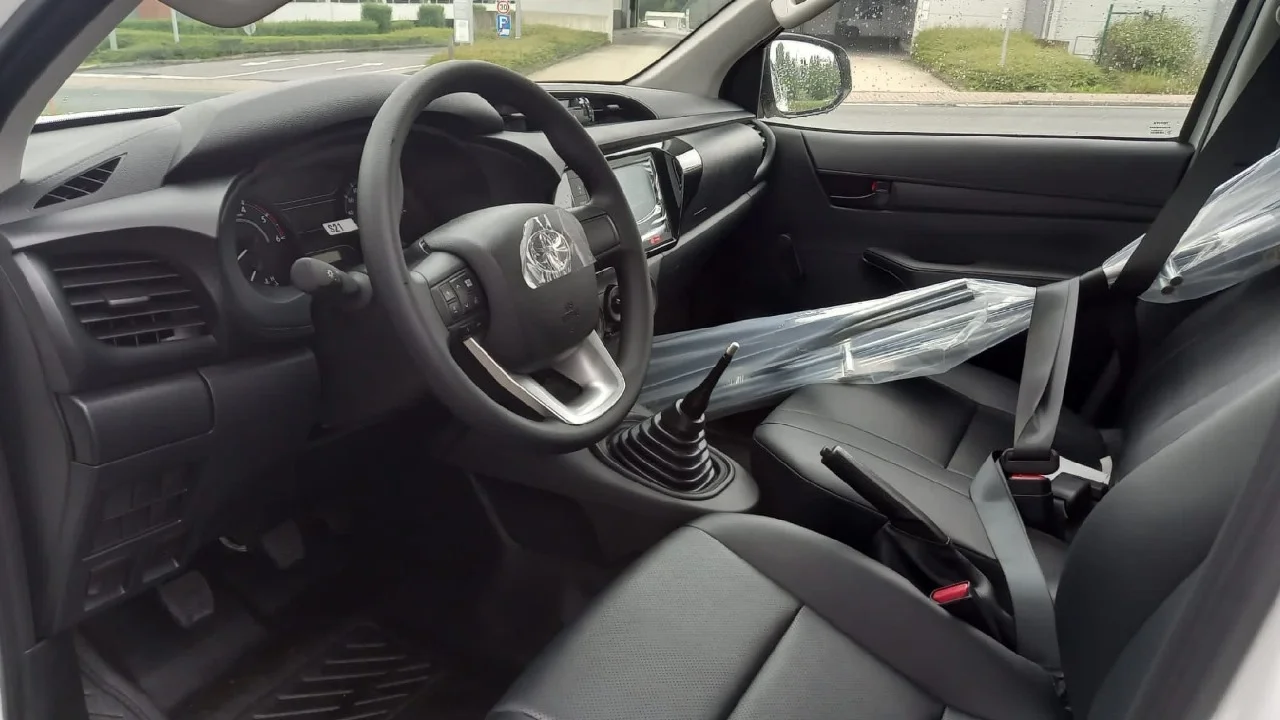 TOYOTA HILUX DC 3.0D MT 4X4 MY2025