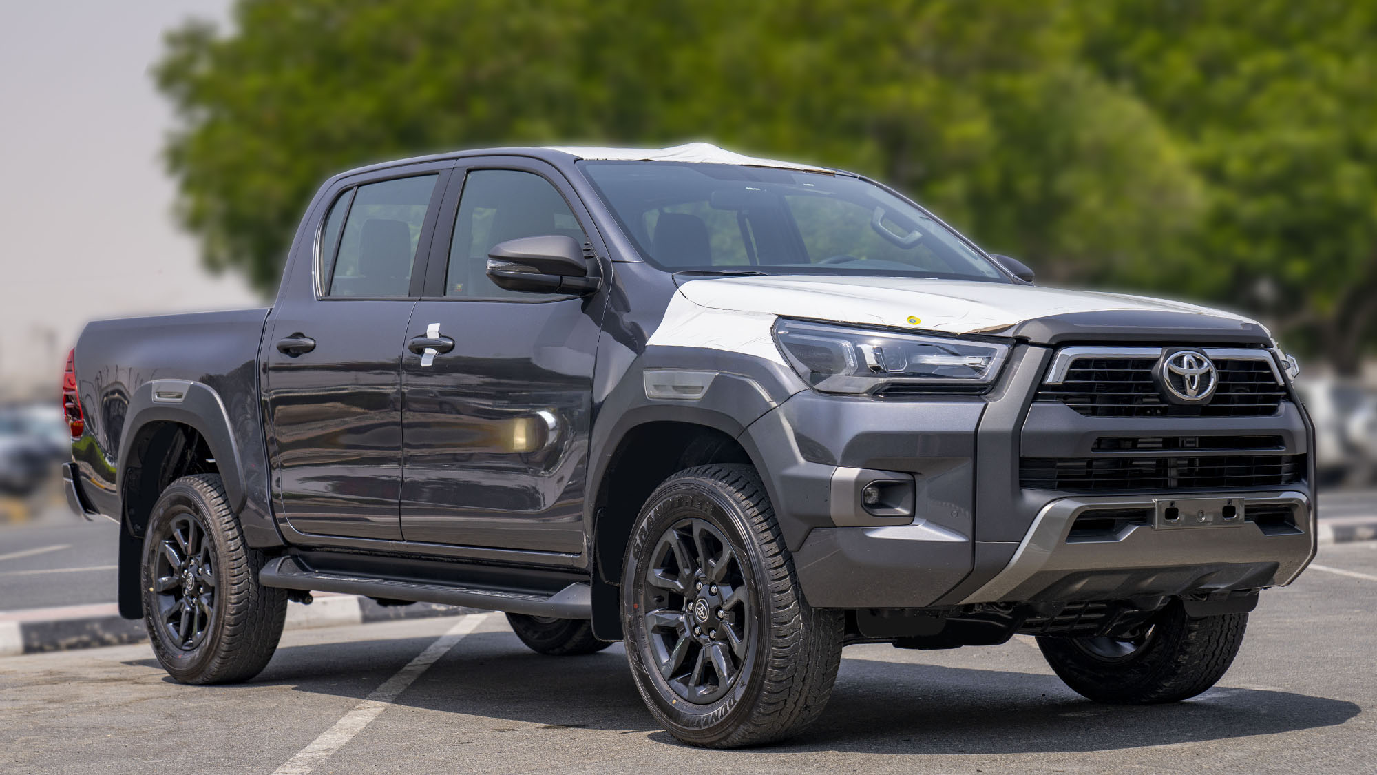 TOYOTA HILUX DC ADVENTURE 2.8D AT 4X4 - GRAY
