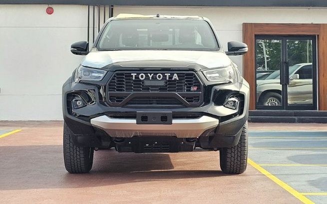 Toyota Hilux GR Sport 4.0L V6 Attitude Black 2026