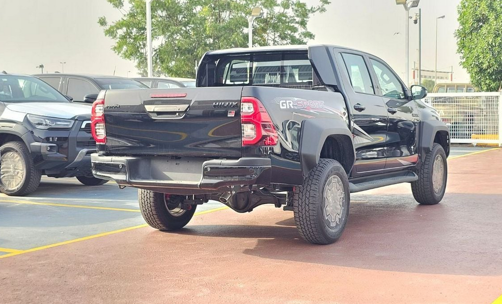 Toyota Hilux GR Sport 4.0L V6 Attitude Black 2026