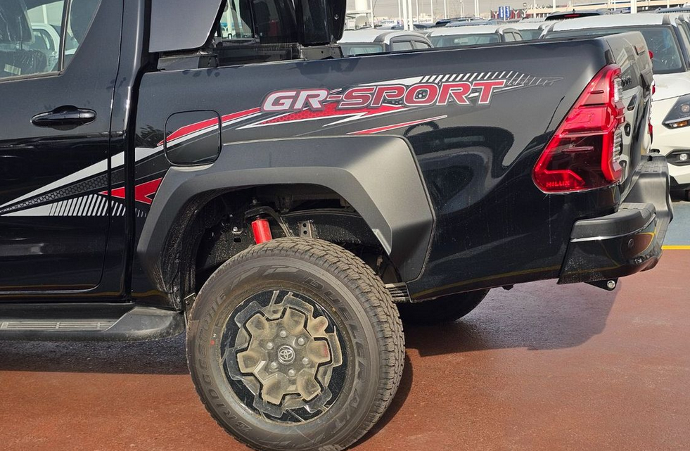 Toyota Hilux GR Sport 4.0L V6 Attitude Black 2026