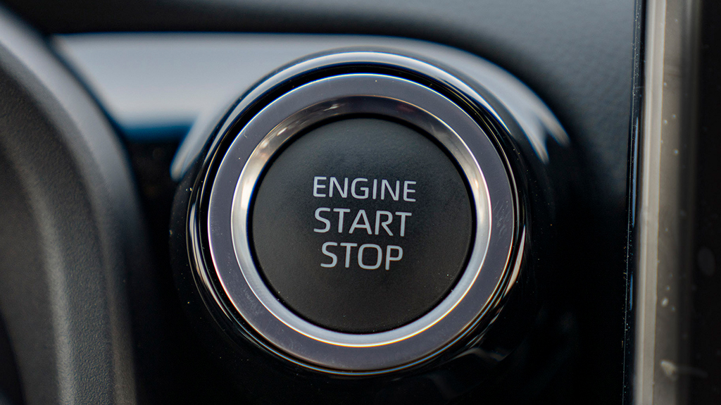TOYOTA LAND CRUISER 3.3L VXR, DIESEL TWIN TURBO, AT _ black