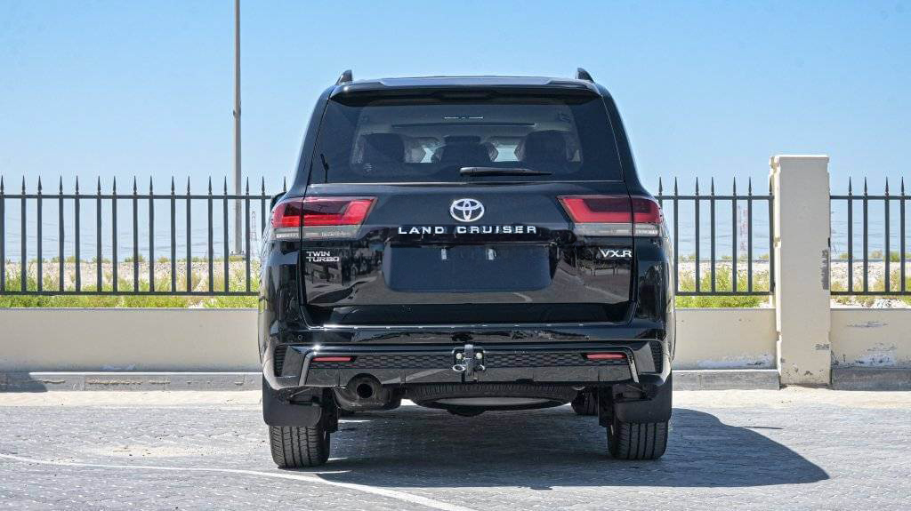 TOYOTA LAND CRUISER 3.3L VXR, DIESEL TWIN TURBO, AT _ black