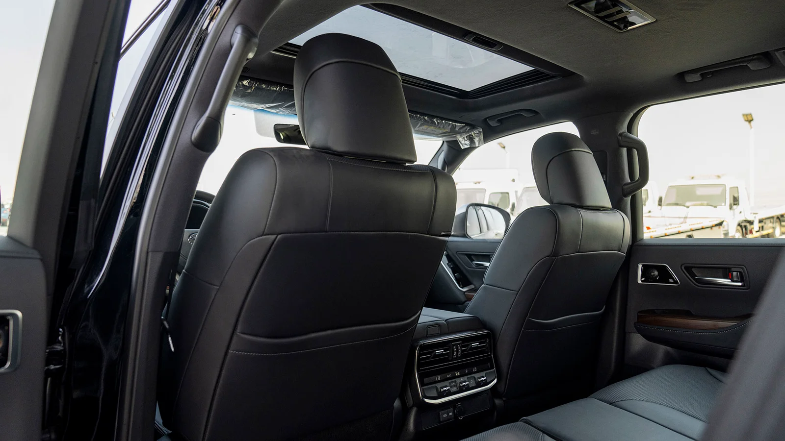 TOYOTA LAND CRUISER 300 VX 3.5L HYBRID AT MY2025