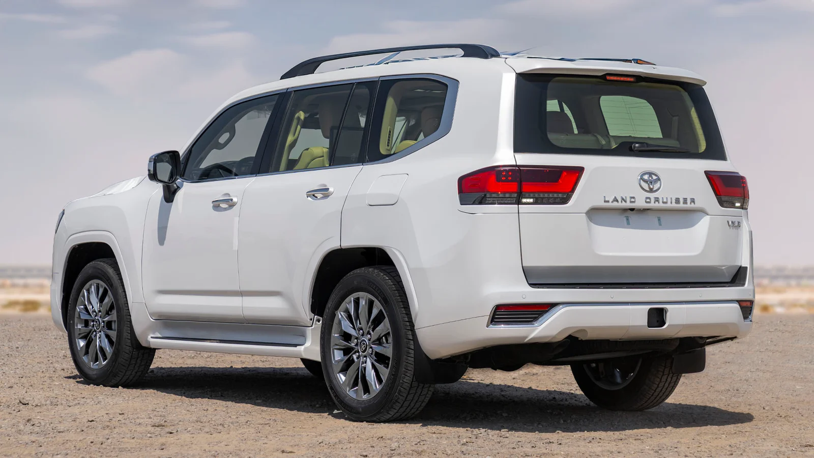 TOYOTA LAND CRUISER 300 VXR 3.3D AT MY2025 – WHITE