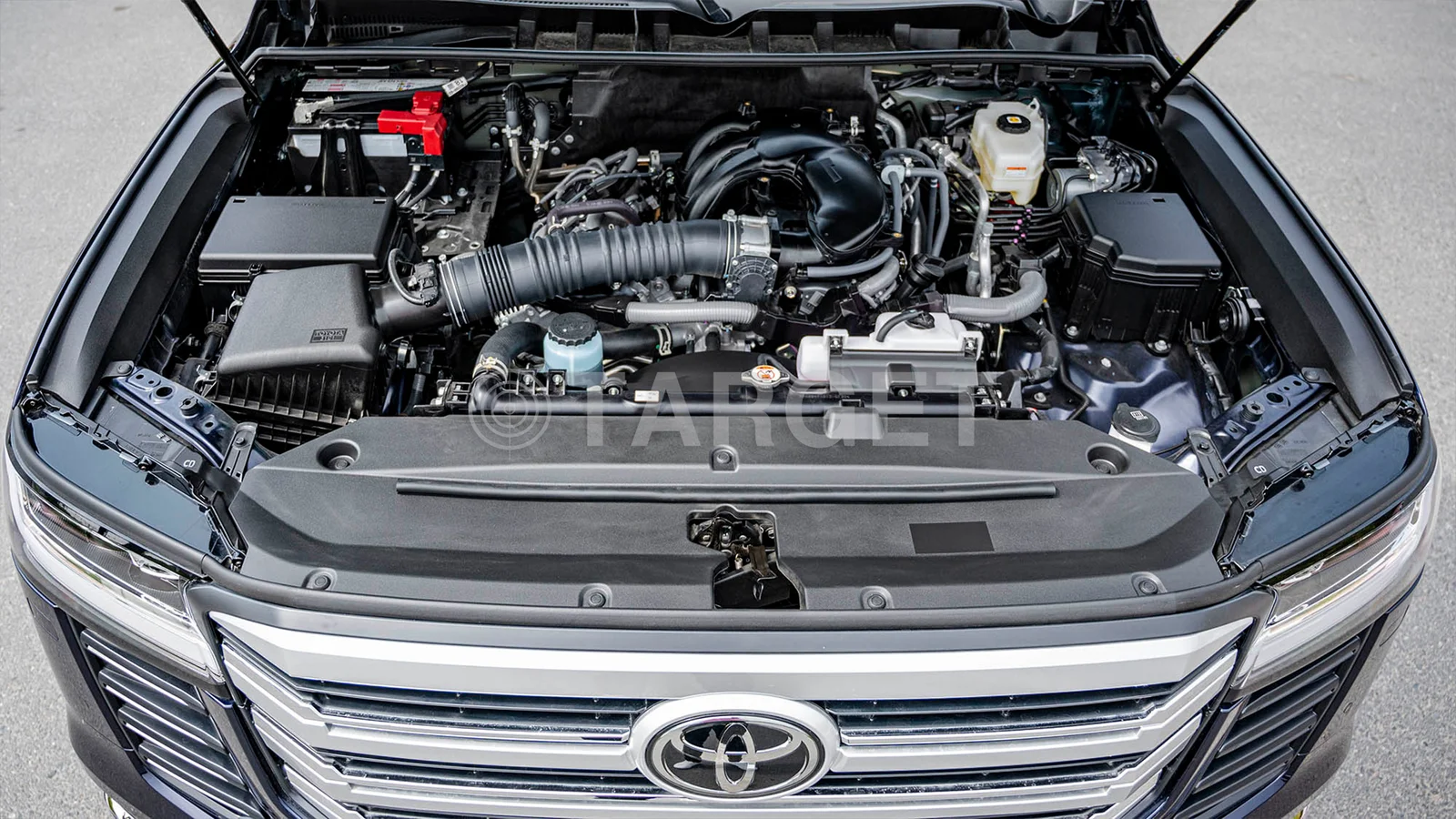 Toyota Land Cruiser 300 VXR 4.0P AT MY2025 – Blue