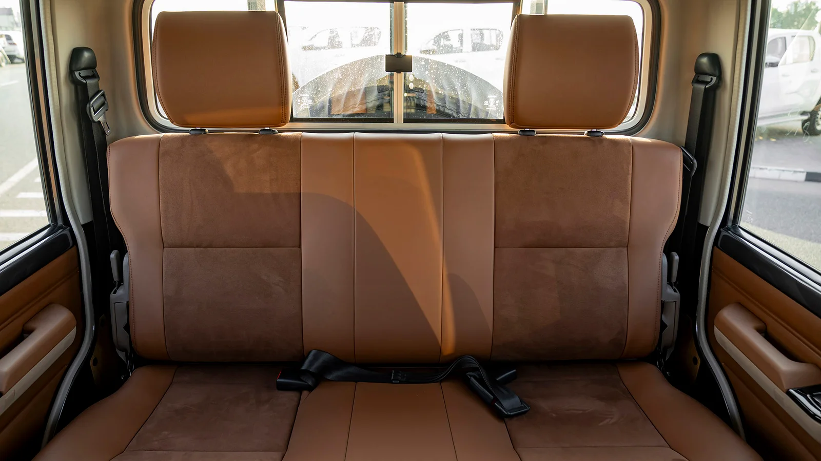 TOYOTA LAND CRUISER 79 DC 2.8D AT 4X4 MY2025 – GREY