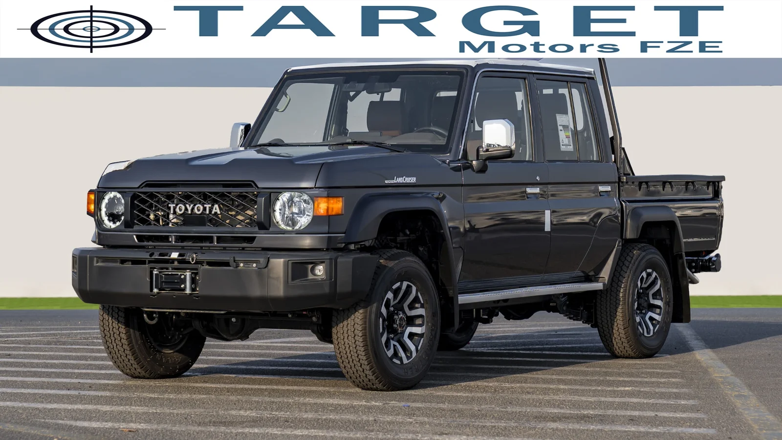 TOYOTA LAND CRUISER 79 DC 2.8D AT 4X4 MY2025 – GREY