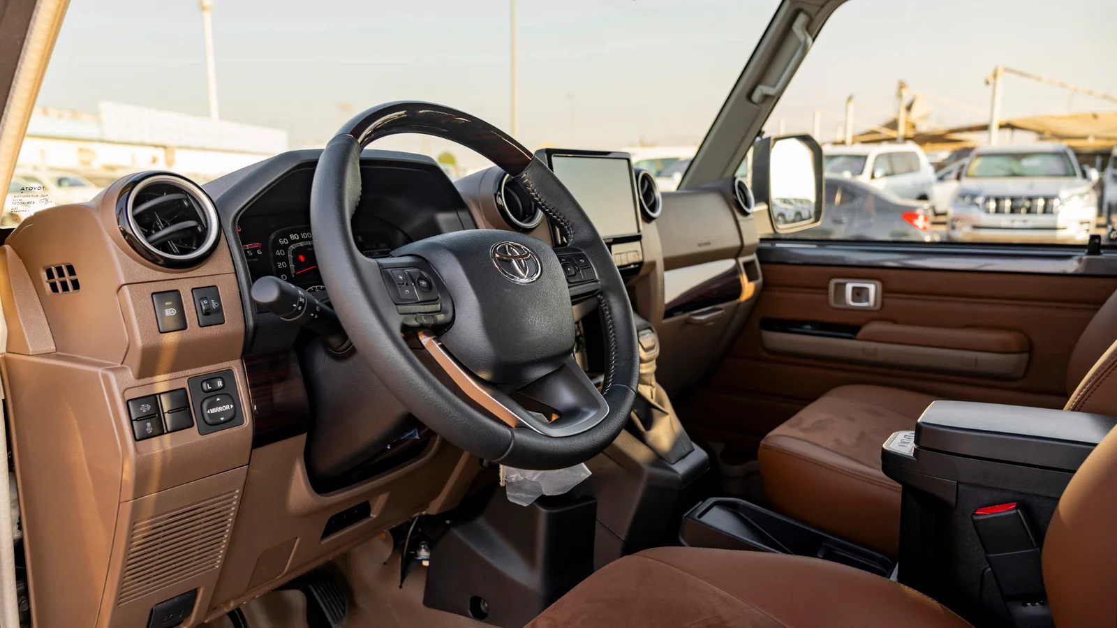 TOYOTA LAND CRUISER 79 DC 2.8D AT 4X4 MY2025 – GREY