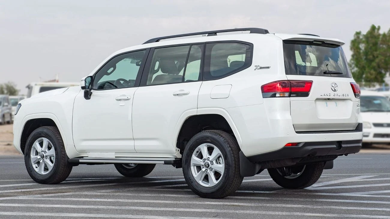 Toyota Land Cruiser GXR 3.3 DIESEL 2025 white