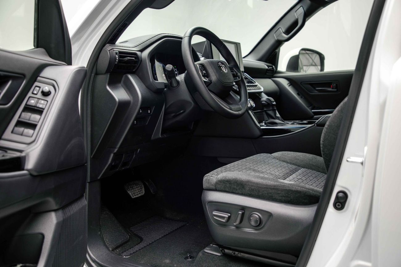 Toyota Land Cruiser LC300 EXR 3.3L 2026