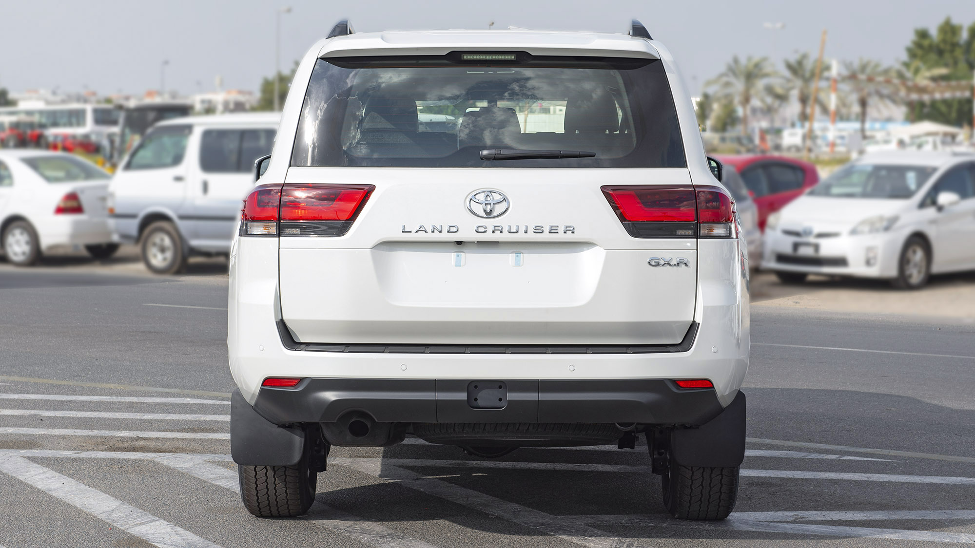 TOYOTA LAND CRUISER LC300 GXR 3.3D AT _ WHITE