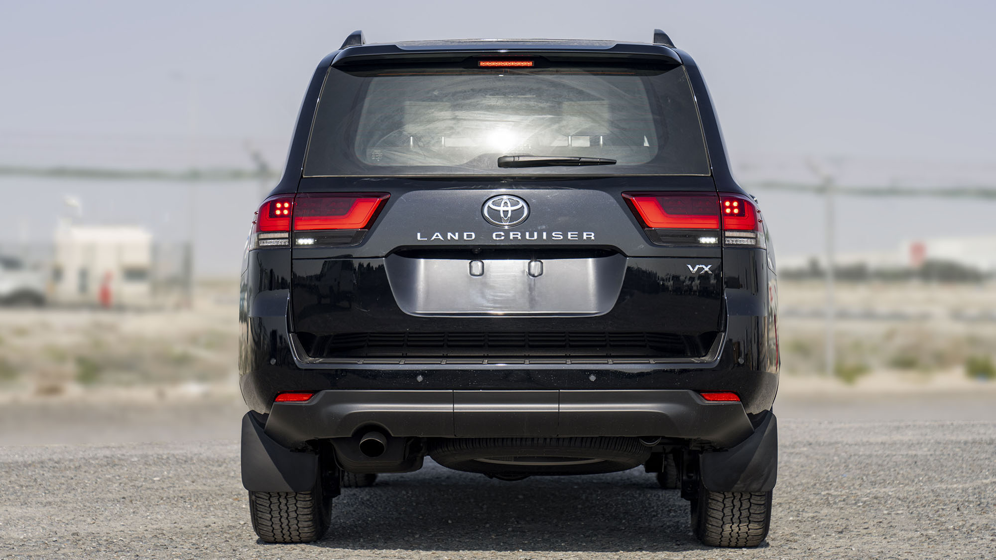 TOYOTA LAND CRUISER LC300 VX 3.5P AT _ black