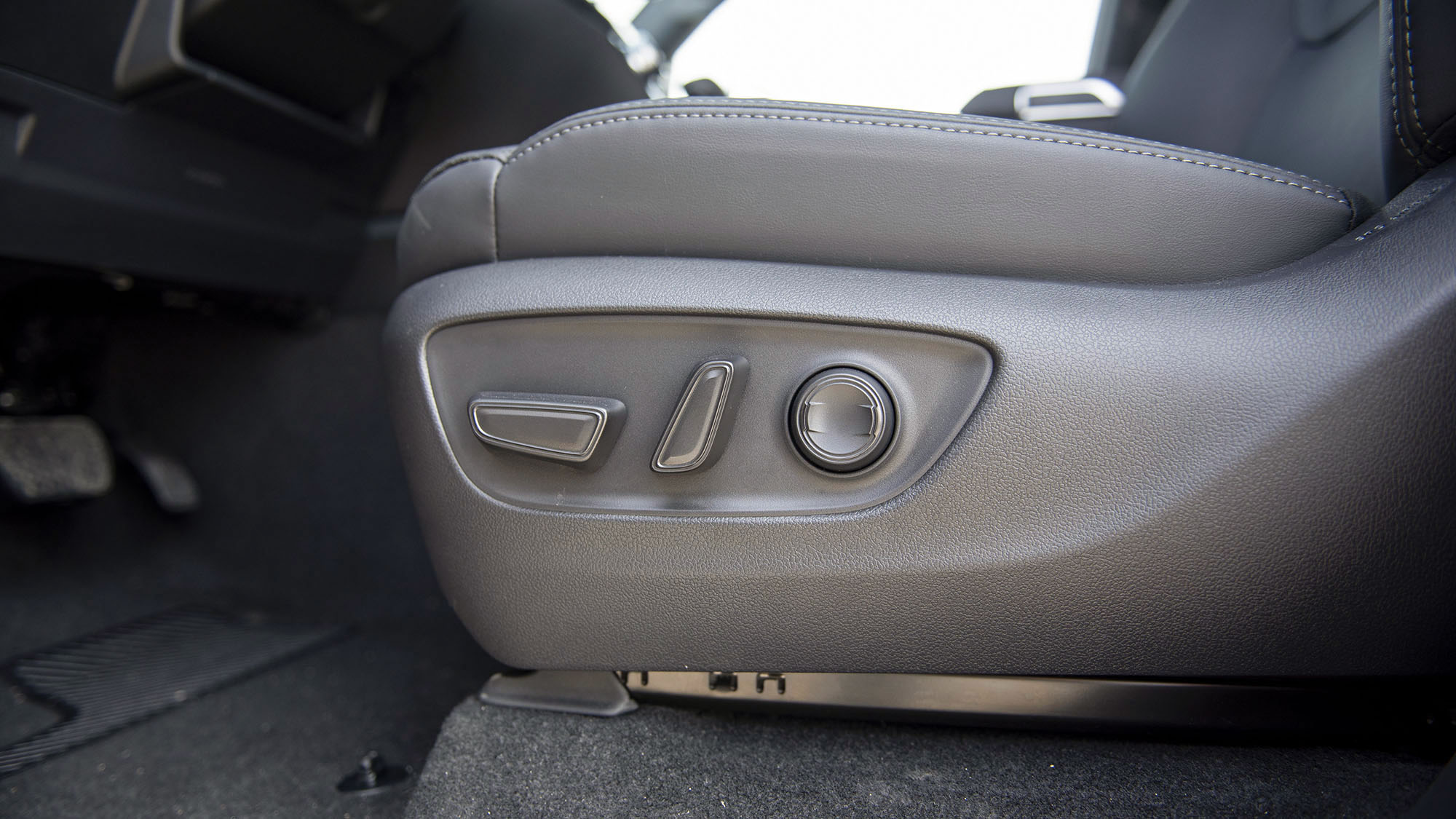 TOYOTA LAND CRUISER LC300 VX 3.5P AT