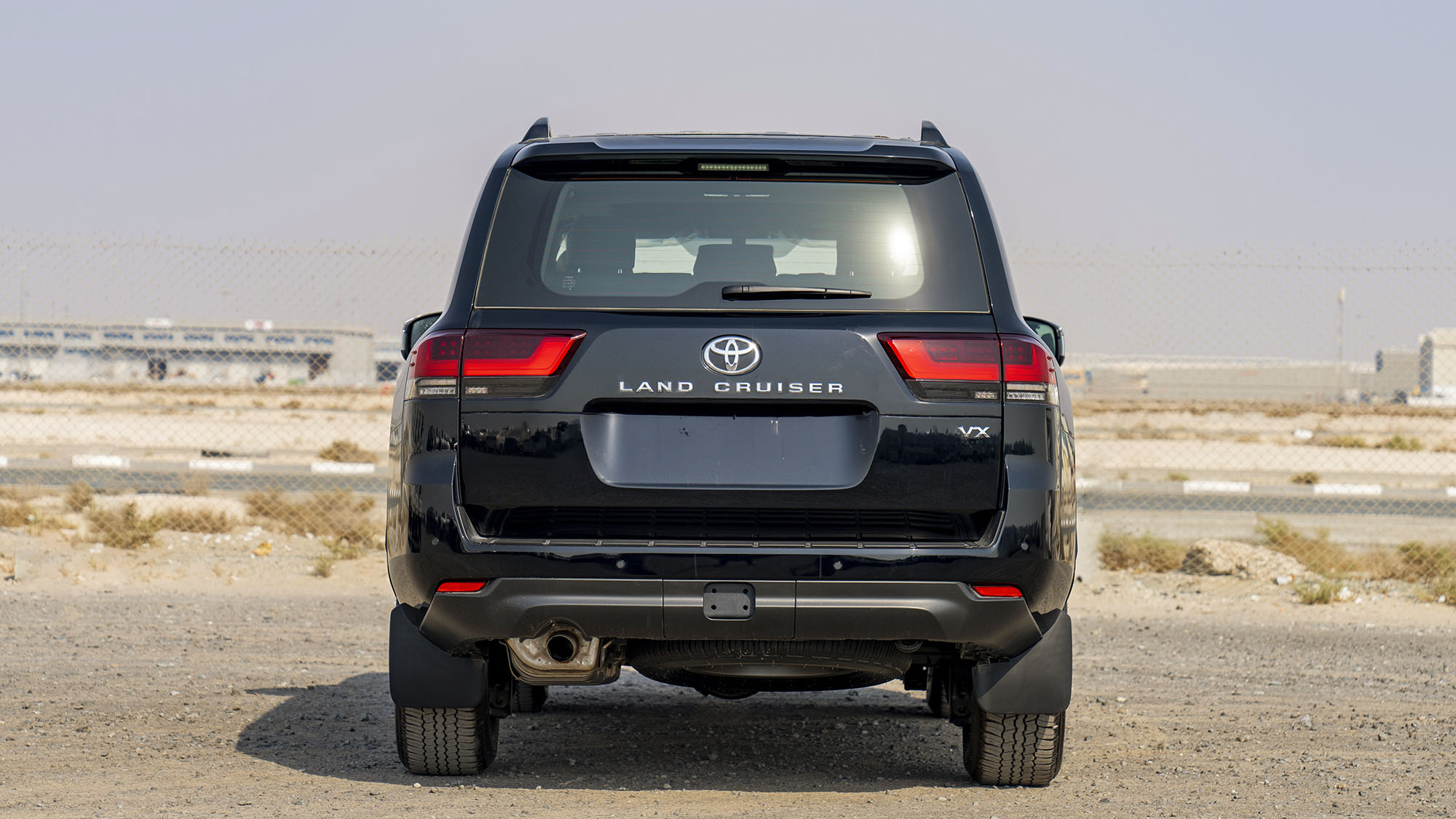 TOYOTA LAND CRUISER LC300 VX 4.0p - black
