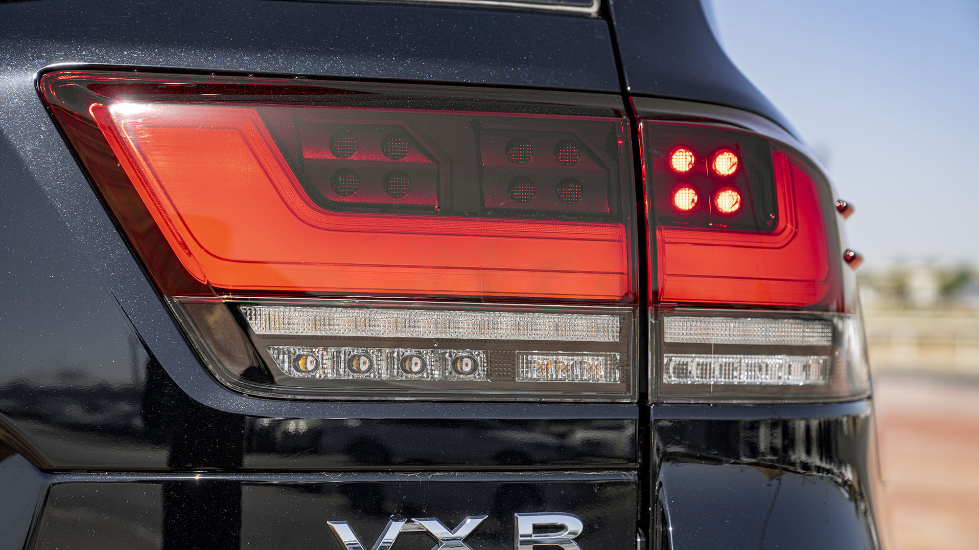 TOYOTA LAND CRUISER LC300 VXR 3.5P AT _ BLACK