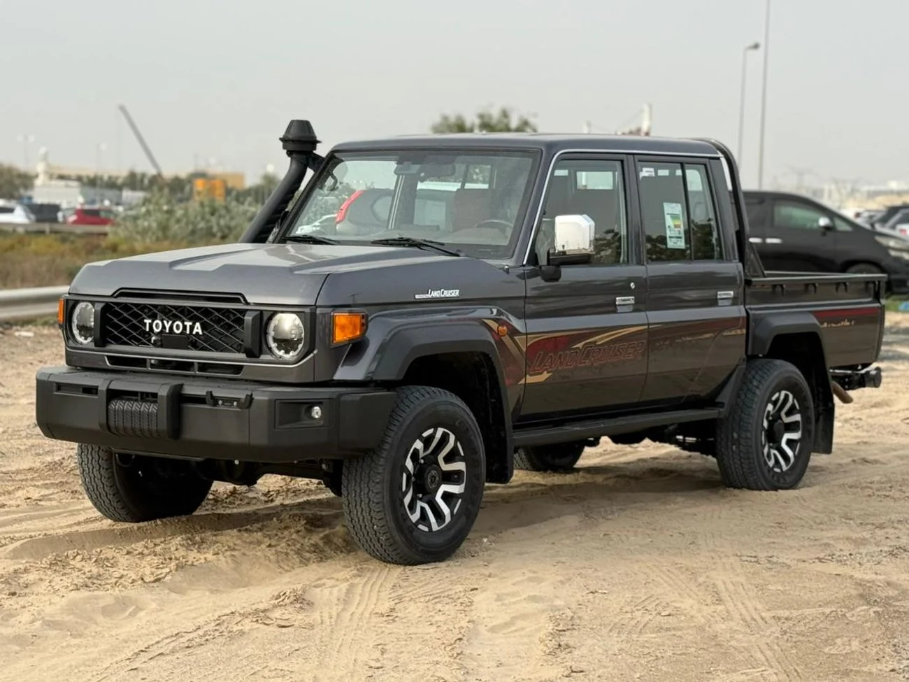 Toyota Land Cruiser LC79 DC 4.0L AT Petrol (Full Option)