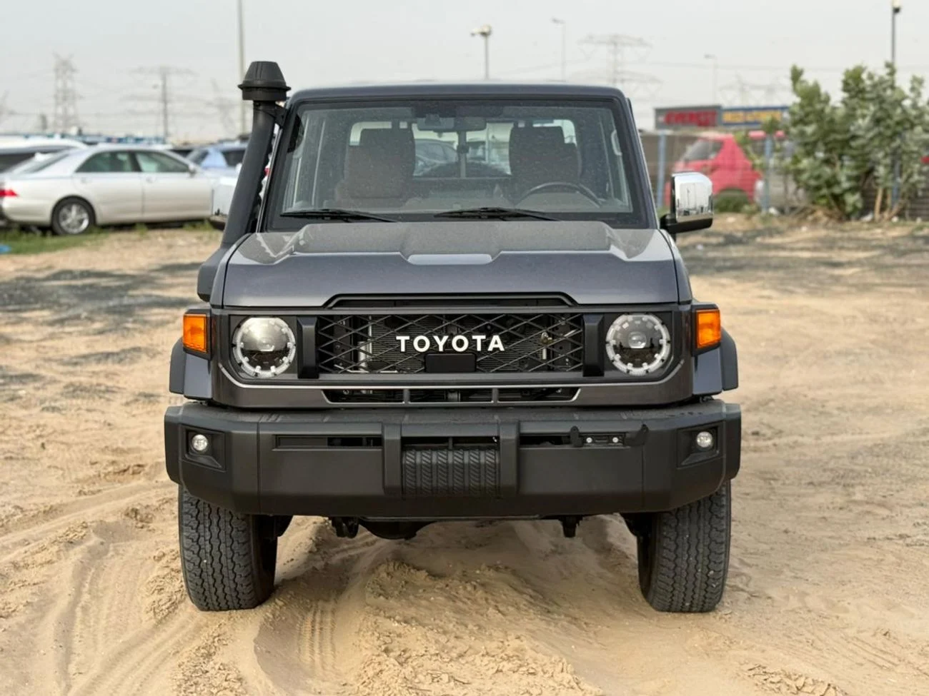 Toyota Land Cruiser LC79 DC 4.0L AT Petrol (Full Option)