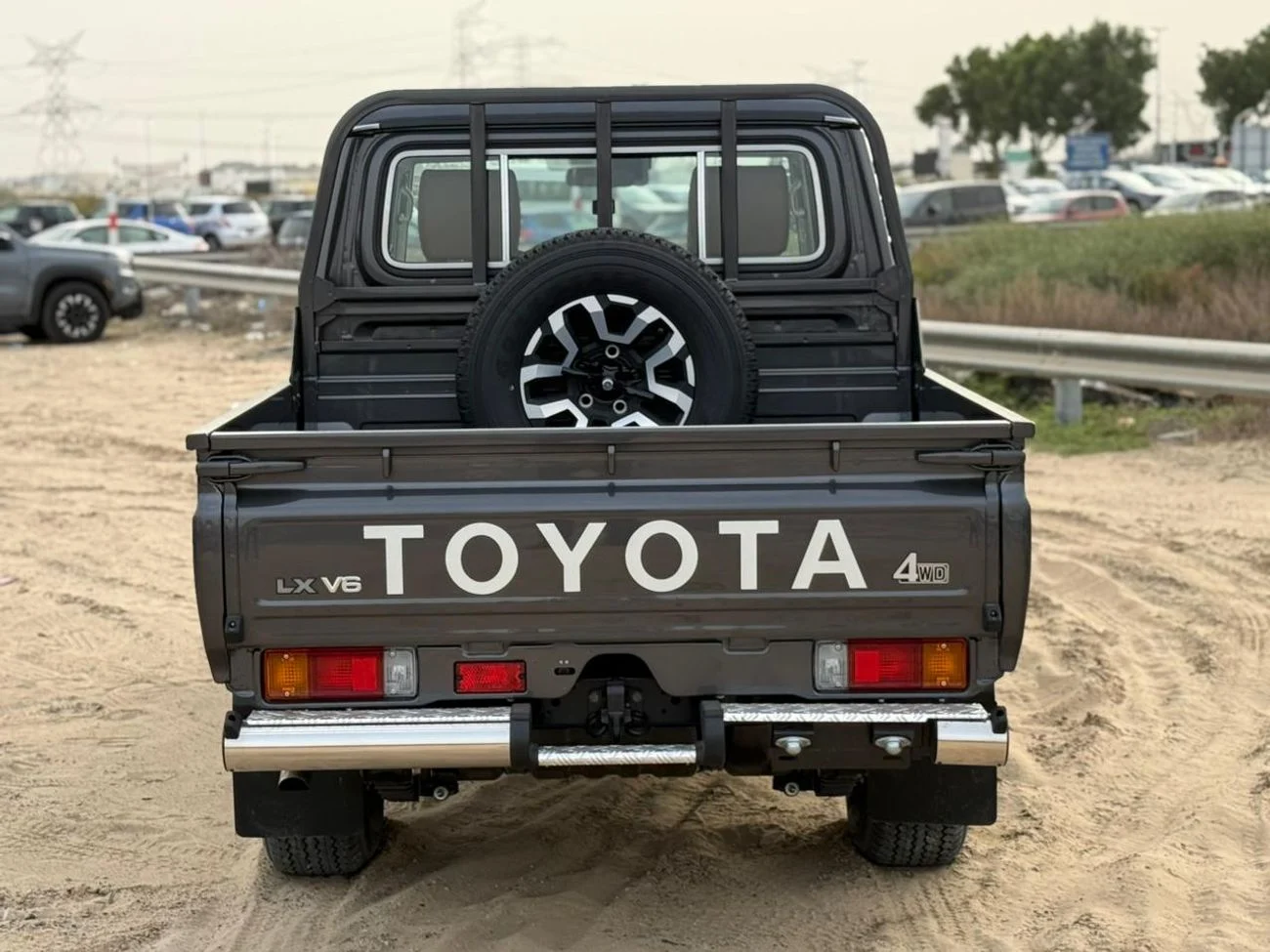 Toyota Land Cruiser LC79 DC 4.0L AT Petrol (Full Option)
