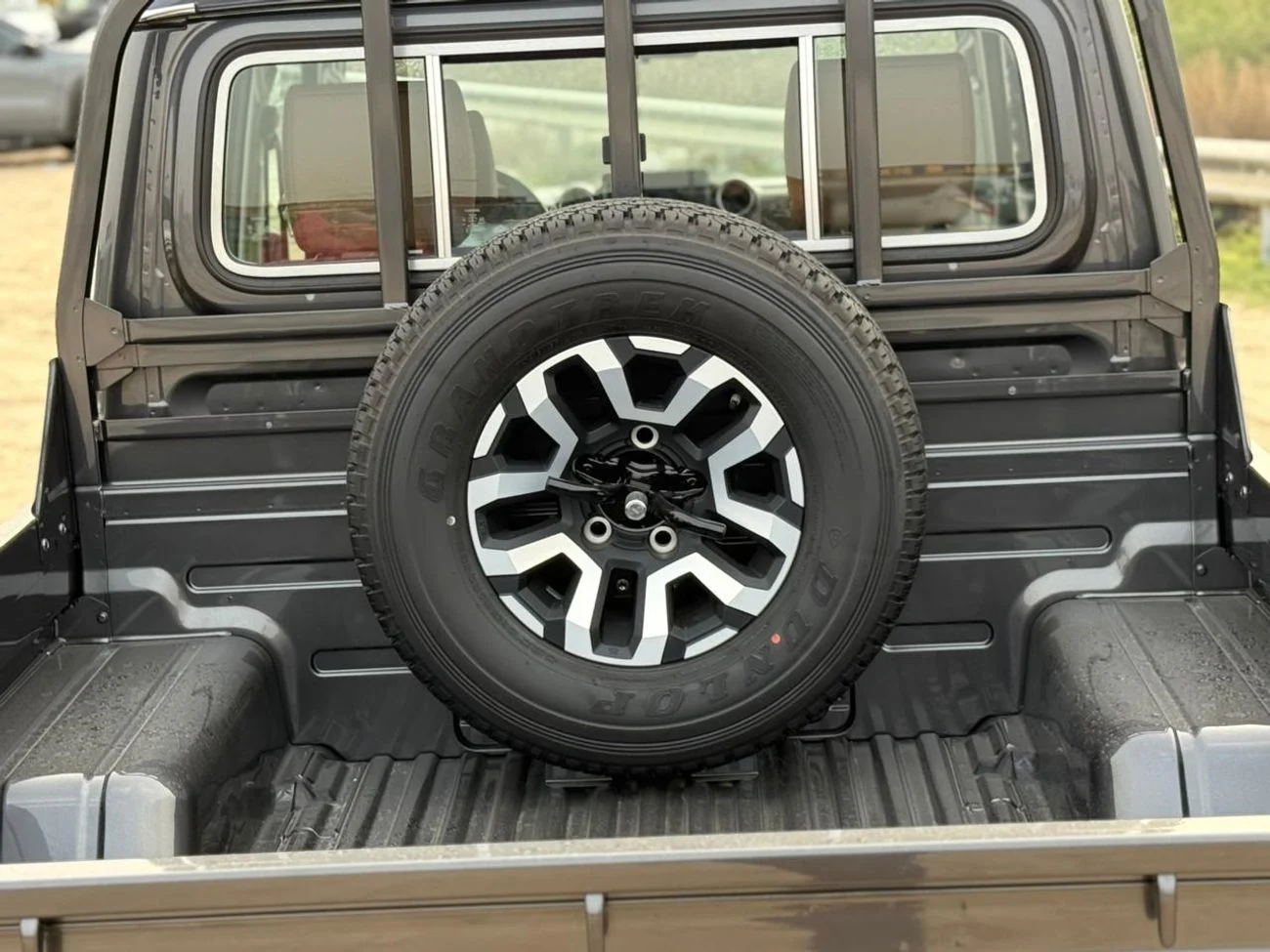 Toyota Land Cruiser LC79 DC 4.0L AT Petrol (Full Option)