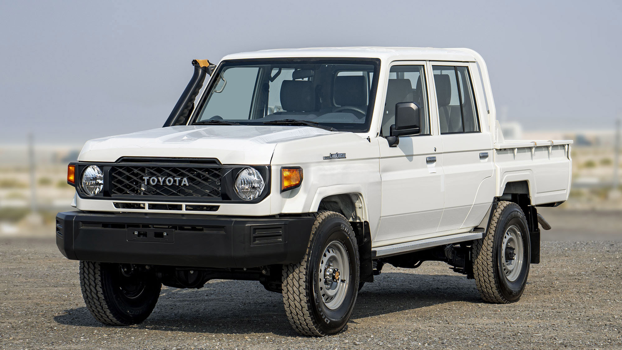 TOYOTA LAND CRUISER LC79 DC 4.0P MT _ WHITE
