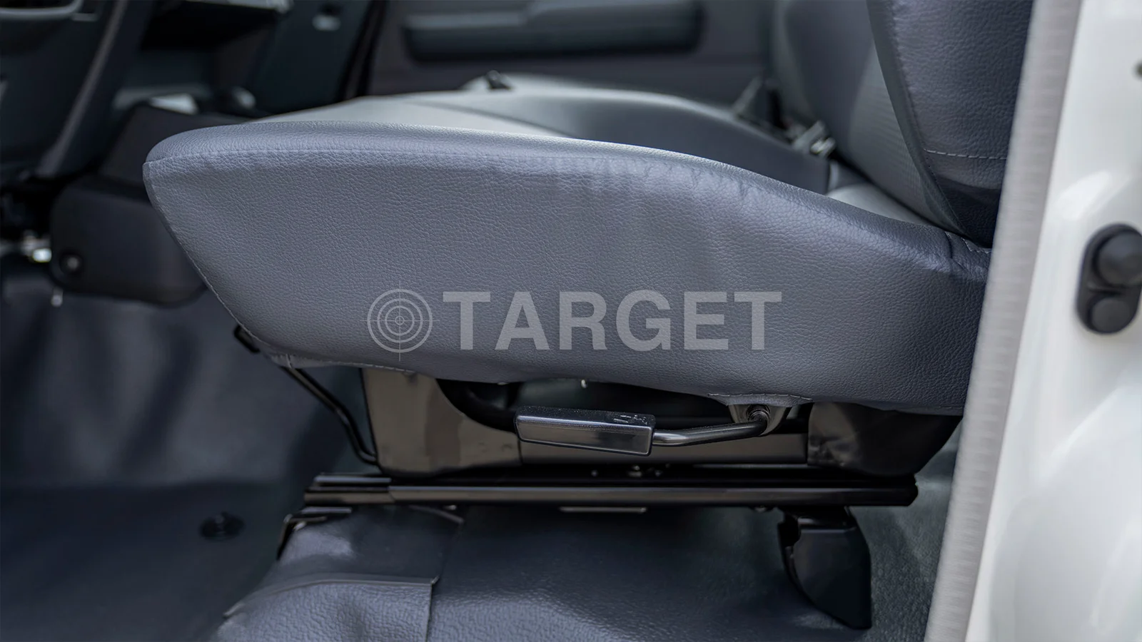 TOYOTA LAND CRUISER LC79DC 4.2D MT MY2025– WHITE