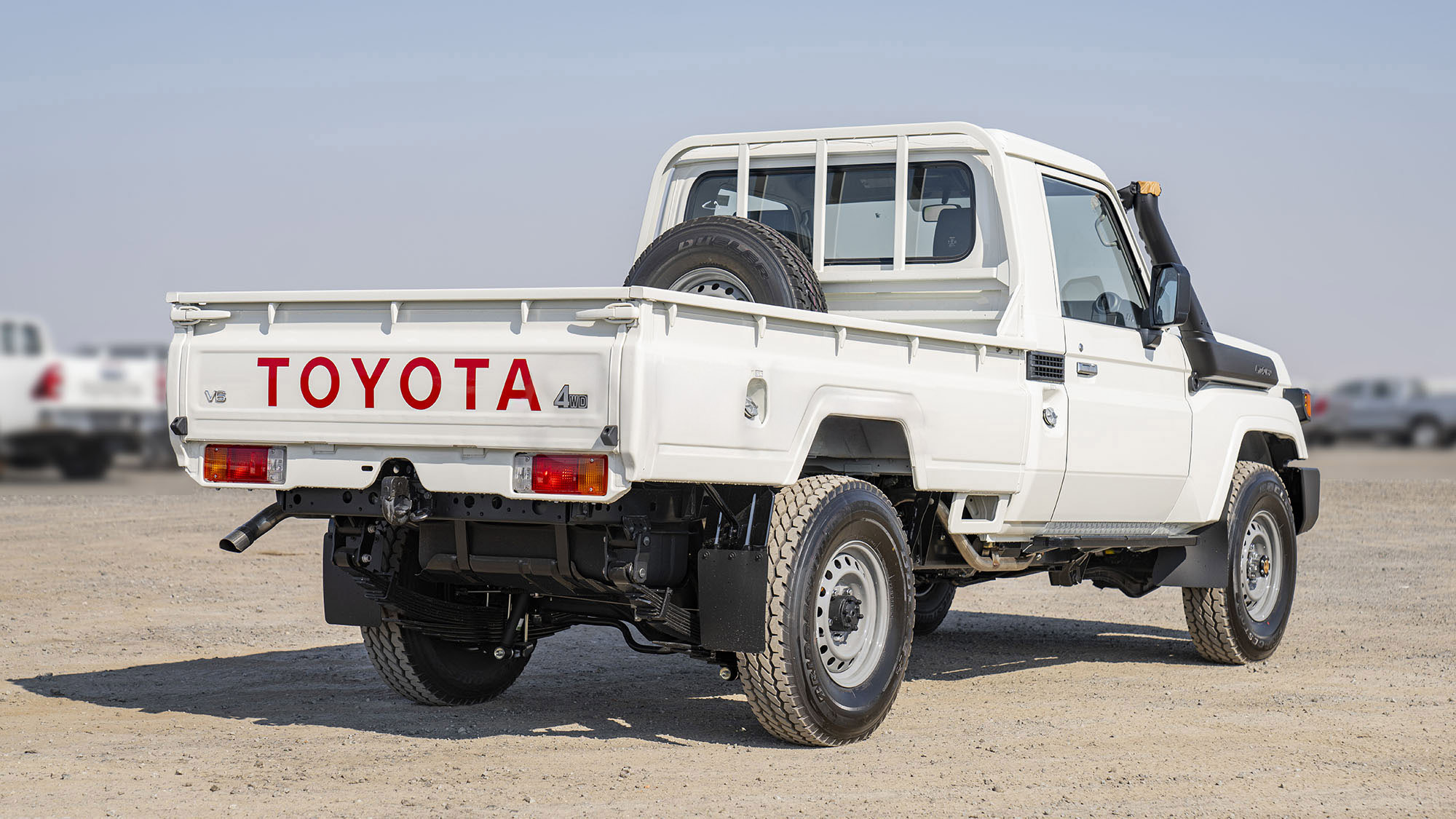 TOYOTA LAND CRUISER LC79SC 4.0P MT _ WHITE