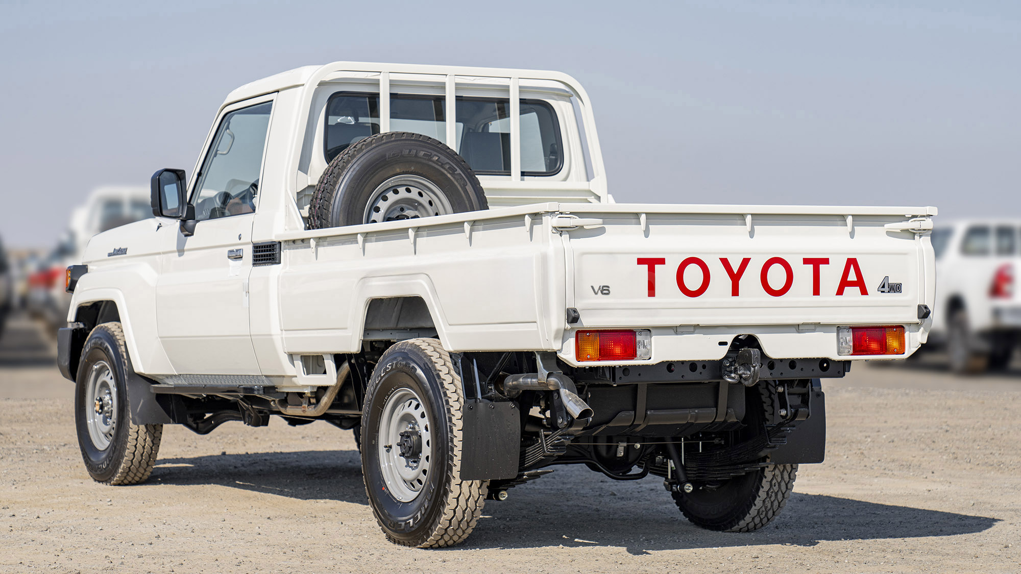 TOYOTA LAND CRUISER LC79SC 4.0P MT _ WHITE