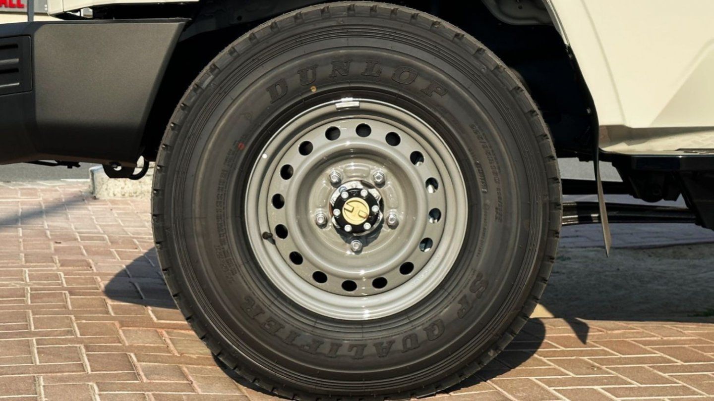 TOYOTA LAND CRUISER LC79SC 4.2D MT